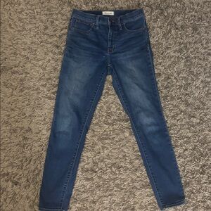 Madewell Roadtripper size 27 jeans.